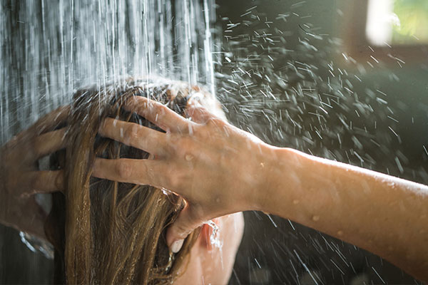 راهنمای انتخاب ماسک مو داخل حمام