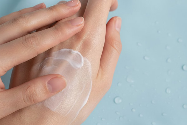 بهترین مرطوب کننده برای پوست خشک